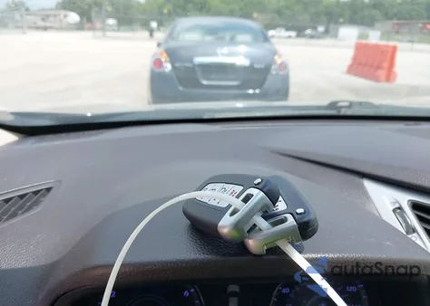 2014 Hyundai Azera Limited z USA, uszkodzony, nr VIN KMHFH4JG7EA362037